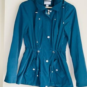 Women Water-Resistant Hooded Anorak Jacket (In a Very Good Condition)